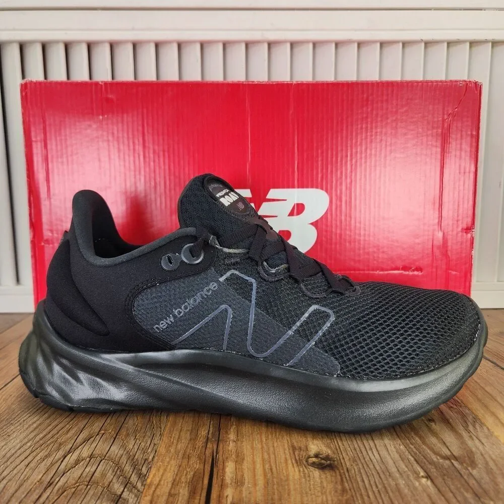 New Balance Fresh Foam Roav v2 Mens Sz 9.5 Black Athletic Running Shoes MROAVSK2